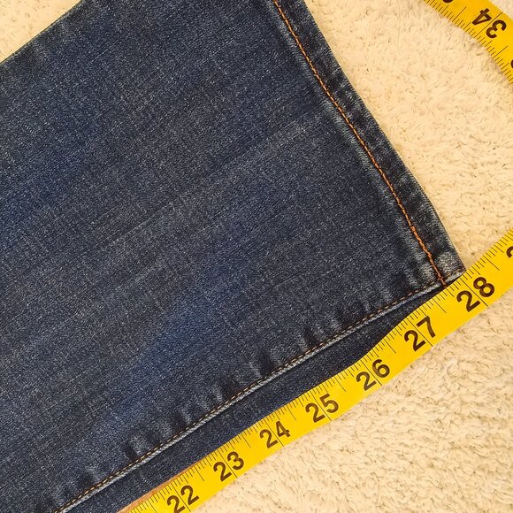 Chico's So Slimming Girlfriend Jean, size 12 (Chico's size 2) EUC - Picture 5 of 7